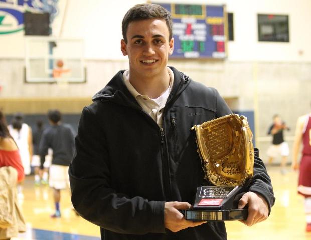 Former Laker Outfielder Joey Simmons received the Rawlings Gold Glove in 2013