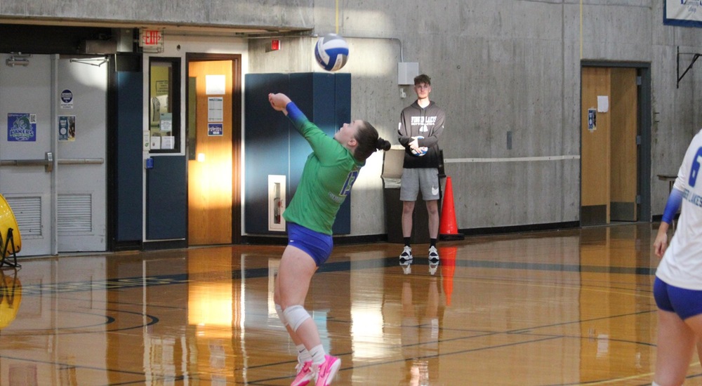 Women's Volleyball Sweeps Pair of Conference Opponents
